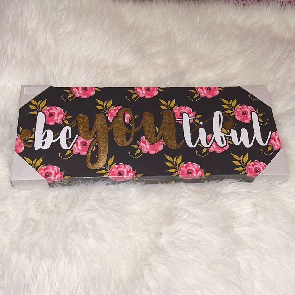Canvas “beyoutiful” Wall Art
